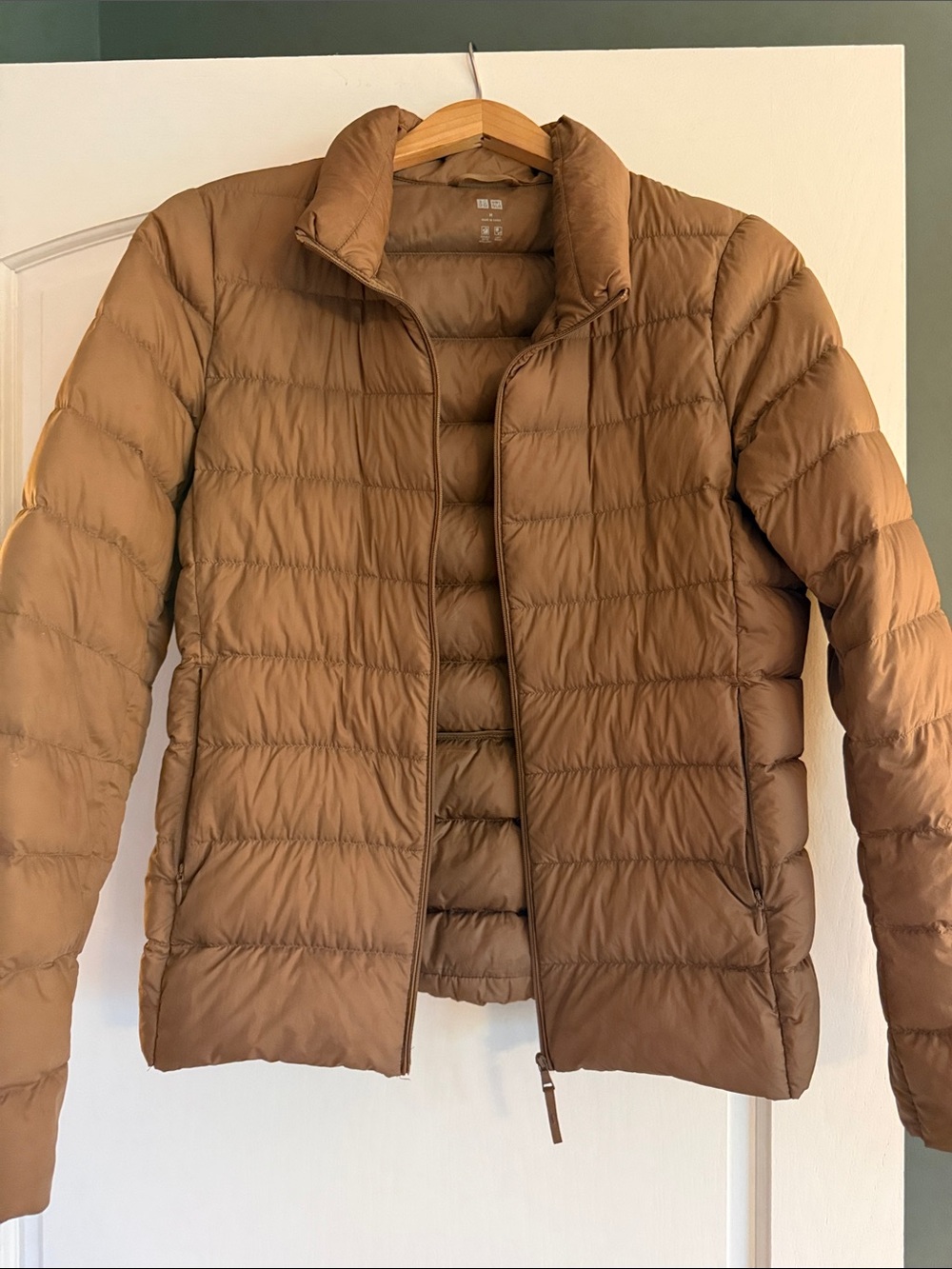 Women’s Uniqlo Lightweight Brown Packable Puffer Jacket